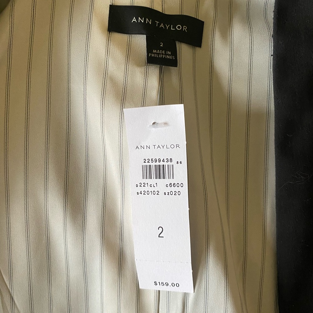 Ann Taylor NWT SKIRT SUIT SET - Sleek Black Blazer & Skirt - Picture 7 of 10